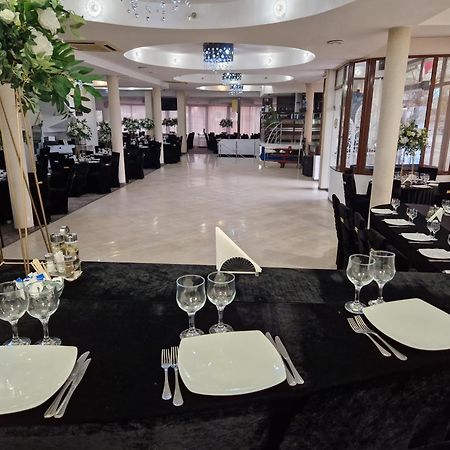 Caprice Deluxe Accomodation Drobeta Turnu Severin Dış mekan fotoğraf