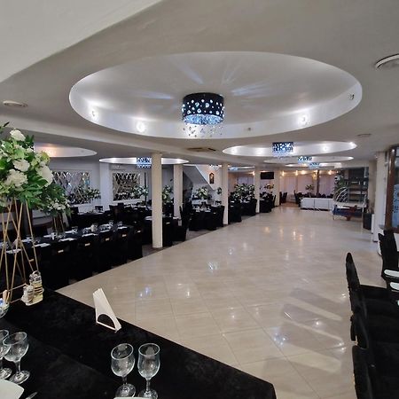 Caprice Deluxe Accomodation Drobeta Turnu Severin Dış mekan fotoğraf