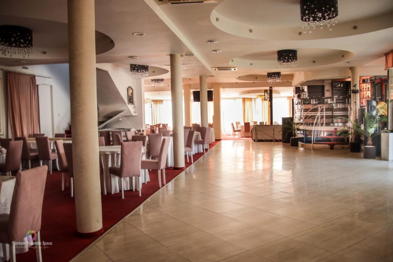Caprice Deluxe Accomodation Drobeta Turnu Severin Dış mekan fotoğraf