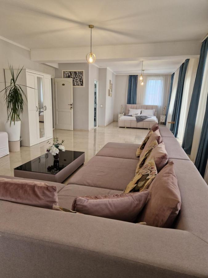Caprice Deluxe Accomodation Drobeta Turnu Severin Dış mekan fotoğraf