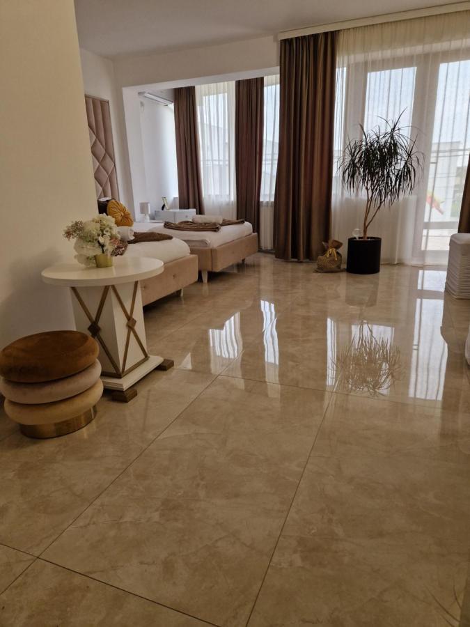 Caprice Deluxe Accomodation Drobeta Turnu Severin Dış mekan fotoğraf