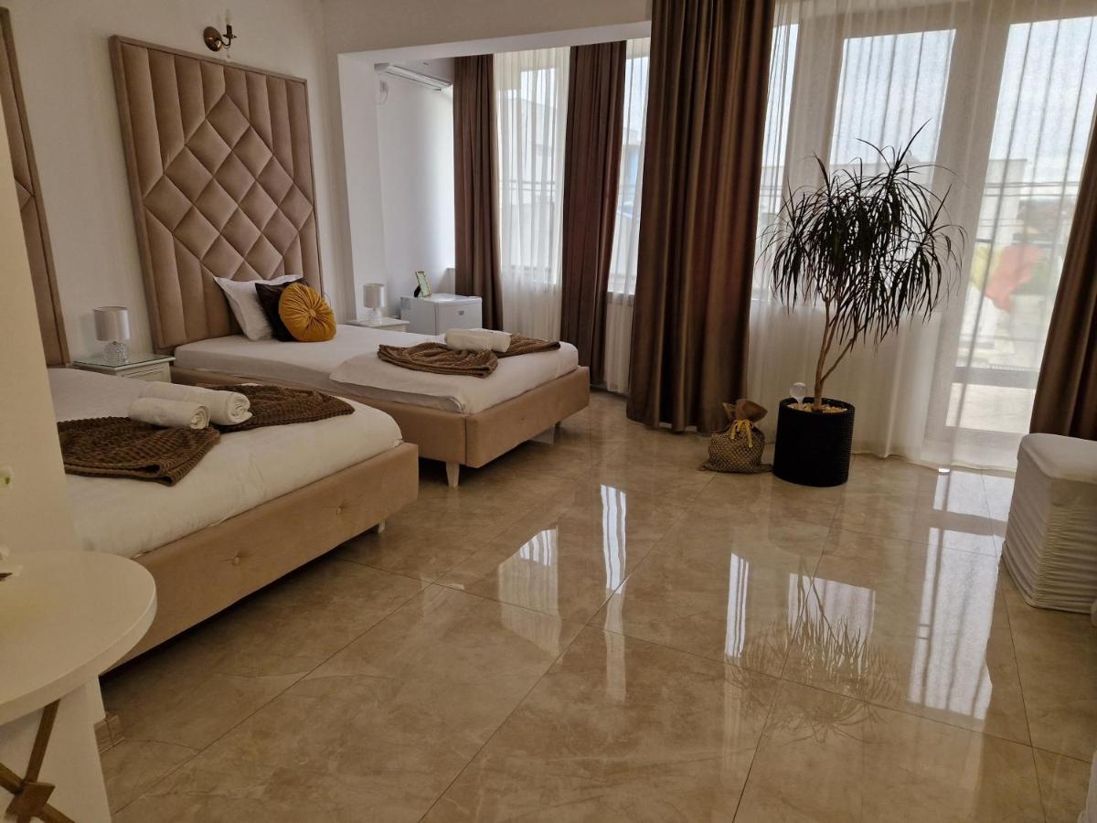 Caprice Deluxe Accomodation Drobeta Turnu Severin Dış mekan fotoğraf