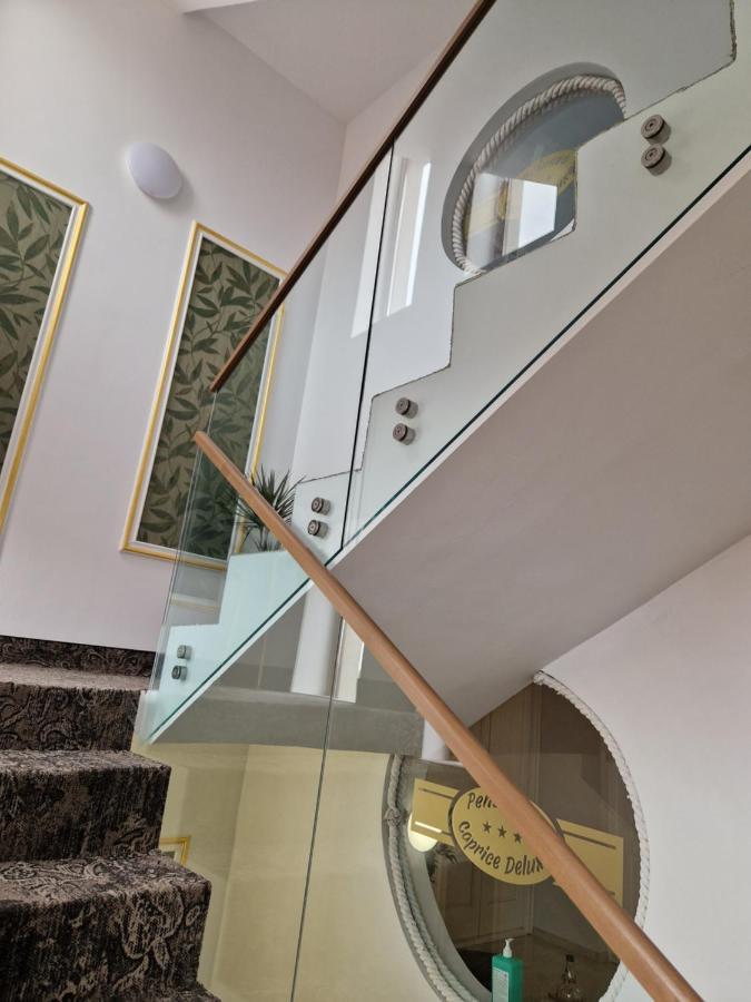 Caprice Deluxe Accomodation Drobeta Turnu Severin Dış mekan fotoğraf