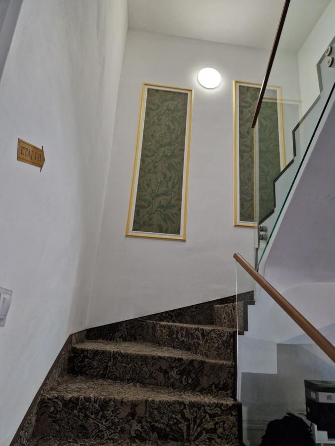 Caprice Deluxe Accomodation Drobeta Turnu Severin Dış mekan fotoğraf