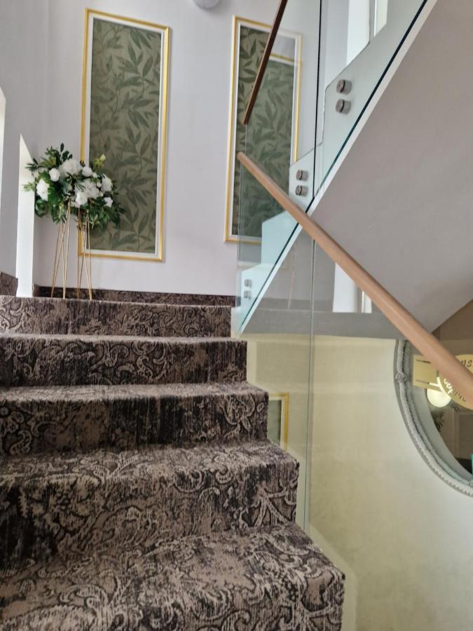 Caprice Deluxe Accomodation Drobeta Turnu Severin Dış mekan fotoğraf