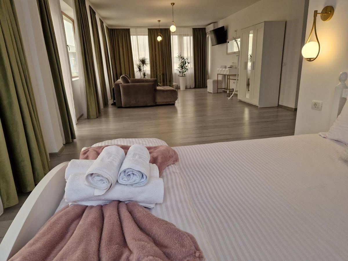 Caprice Deluxe Accomodation Drobeta Turnu Severin Dış mekan fotoğraf