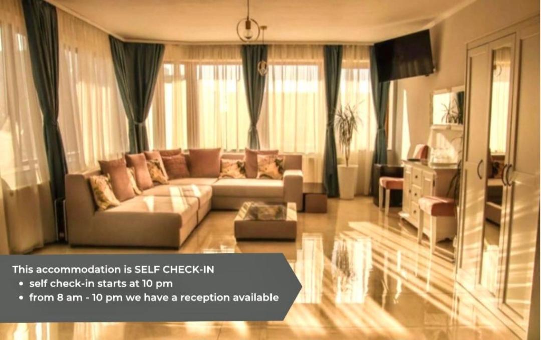 Caprice Deluxe Accomodation Drobeta Turnu Severin Dış mekan fotoğraf