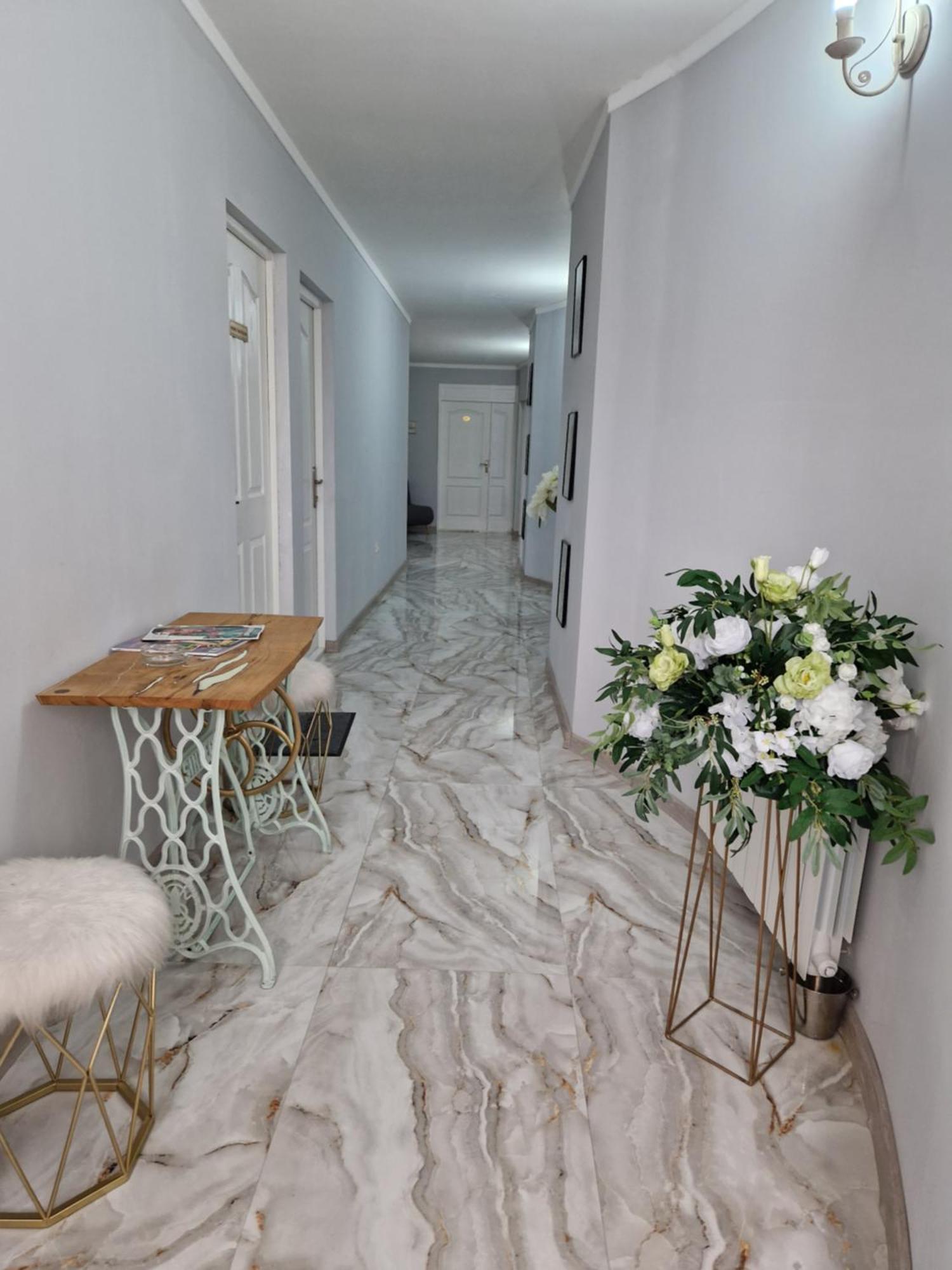 Caprice Deluxe Accomodation Drobeta Turnu Severin Dış mekan fotoğraf