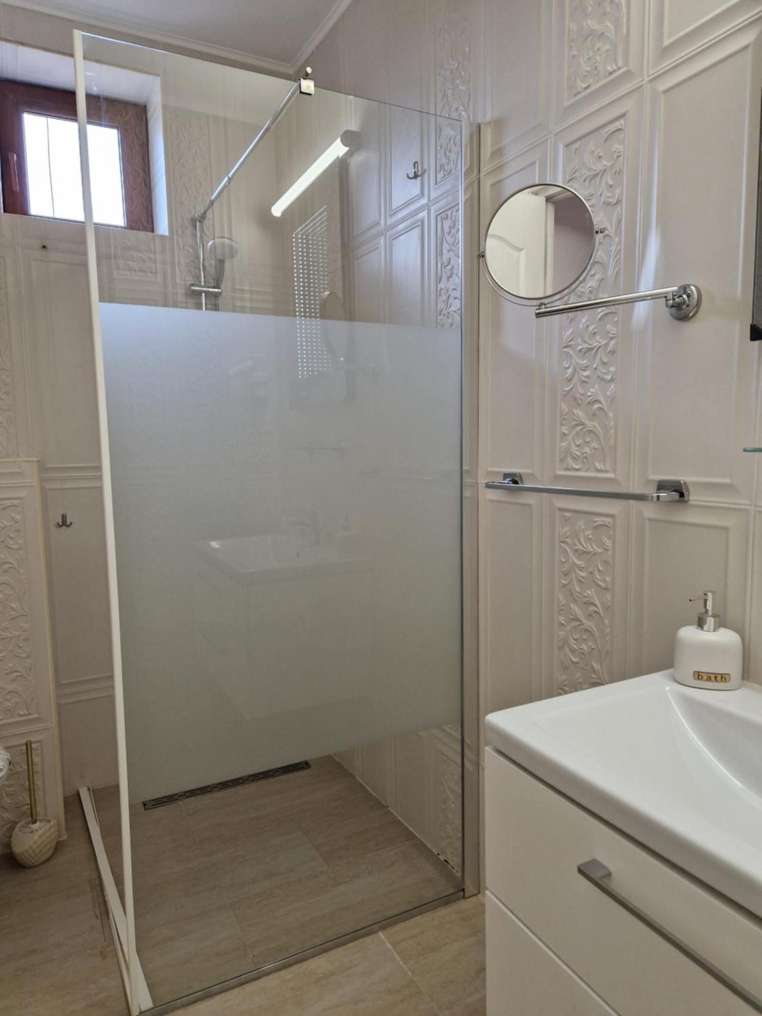 Caprice Deluxe Accomodation Drobeta Turnu Severin Dış mekan fotoğraf
