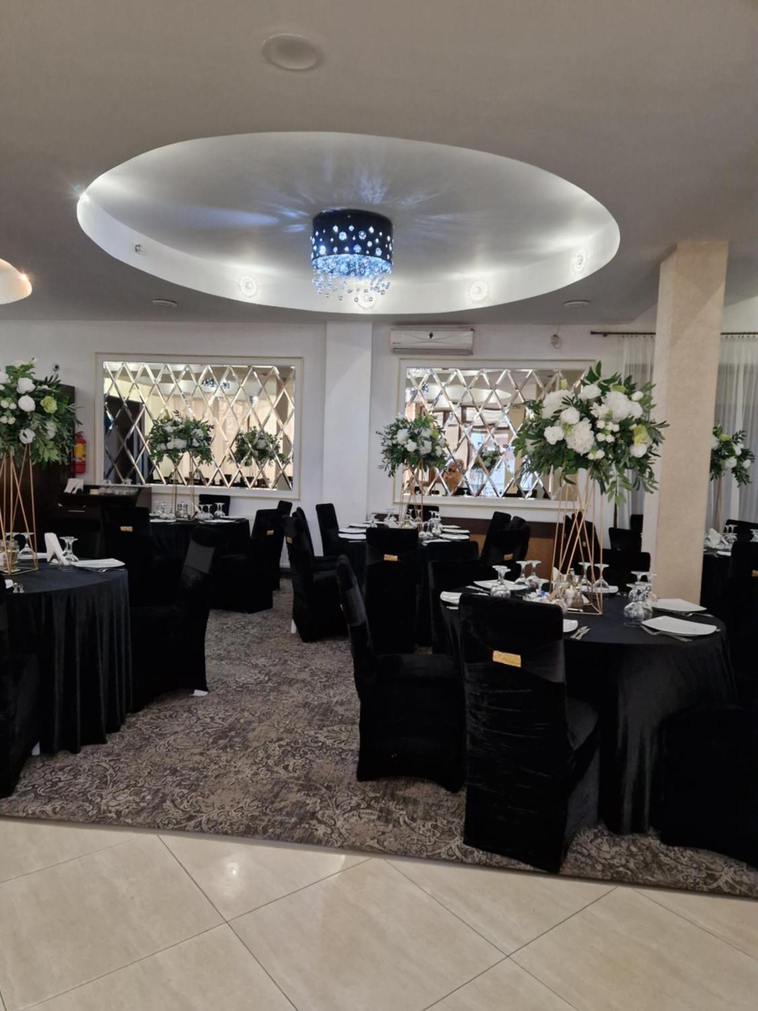 Caprice Deluxe Accomodation Drobeta Turnu Severin Dış mekan fotoğraf