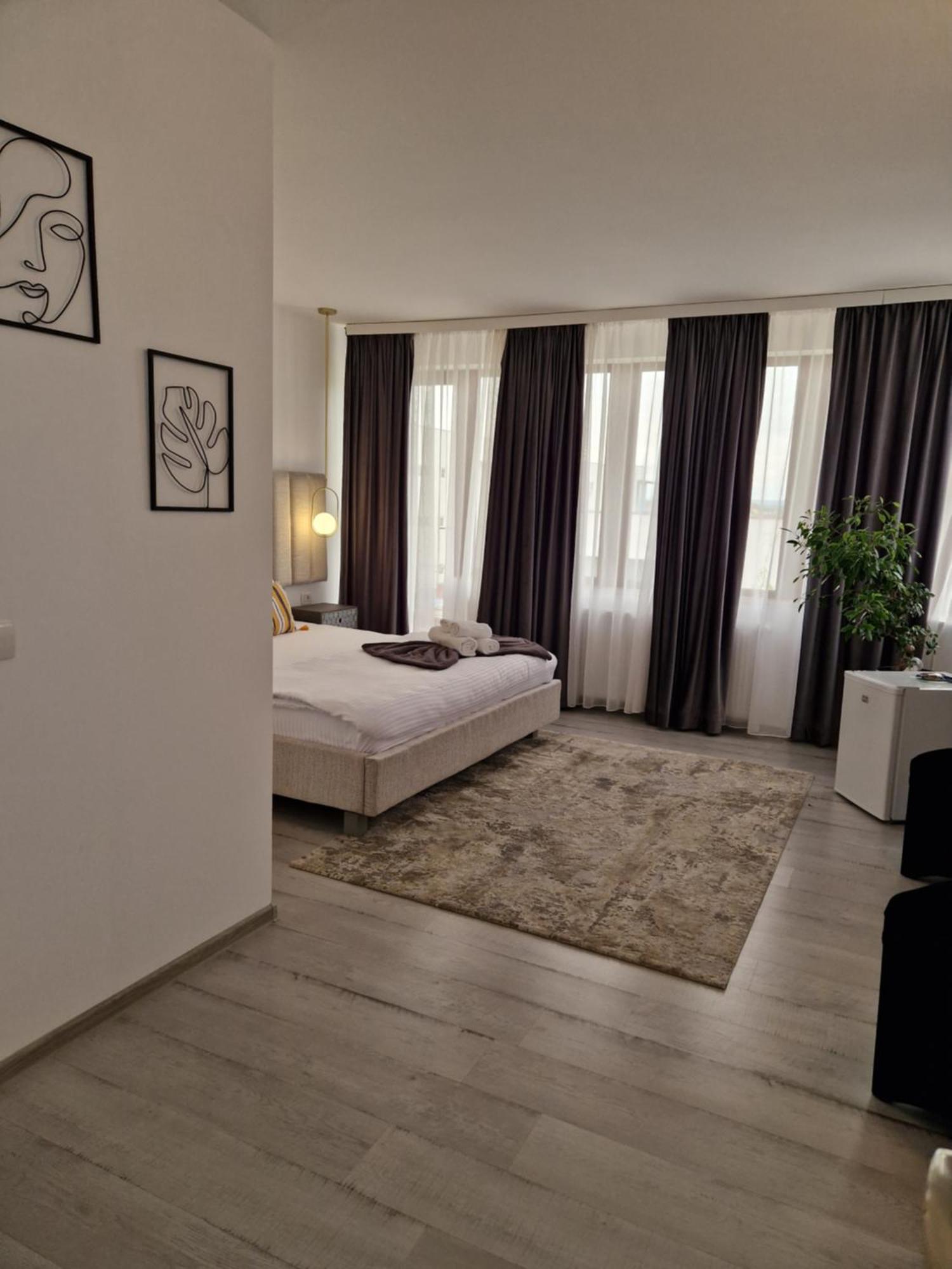 Caprice Deluxe Accomodation Drobeta Turnu Severin Oda fotoğraf